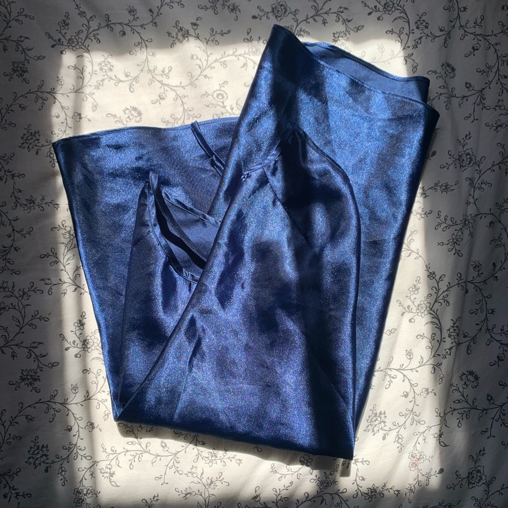 blue silky stain sleep wear